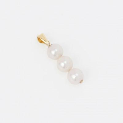 ふるさと納税 中央市 K18アコヤパール3粒ペンダントトップ |  | 01