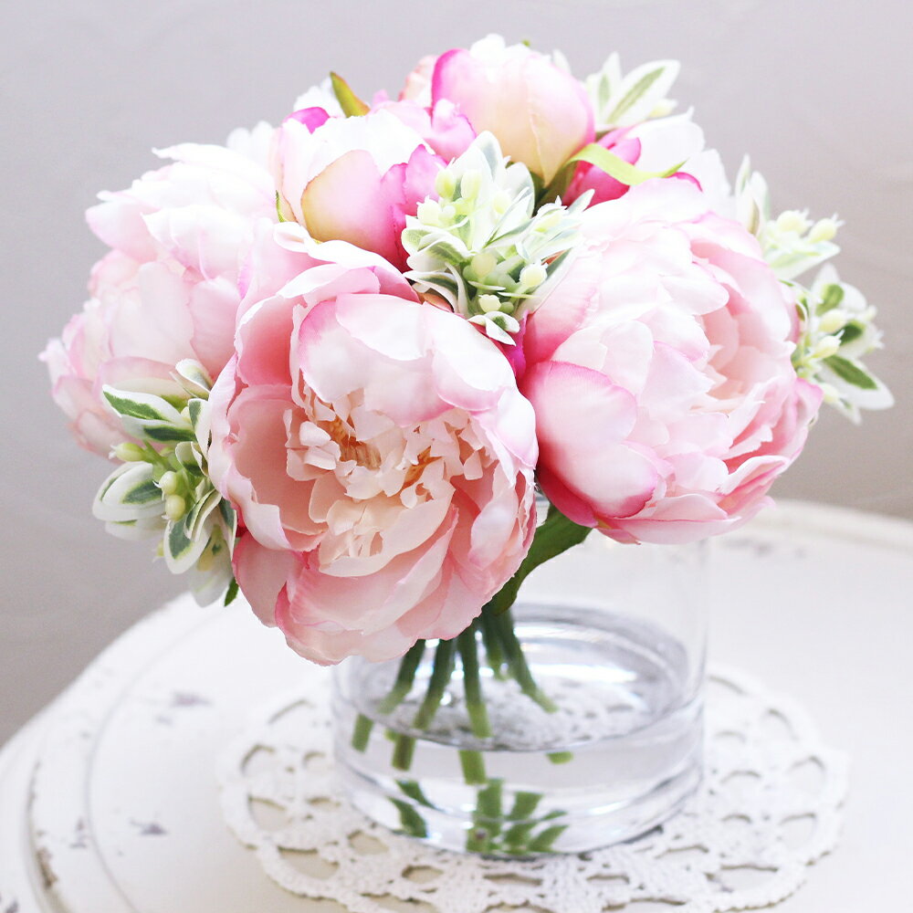 【ふるさと納税】水換え不要!!ピオニー（芍薬）の花瓶に入った花束：pink 花束 花 インテリア ピオニー 芍薬 アーティフィシャルフラワー 水替え不要 グリーン ガラス 花瓶 造花 ピンク