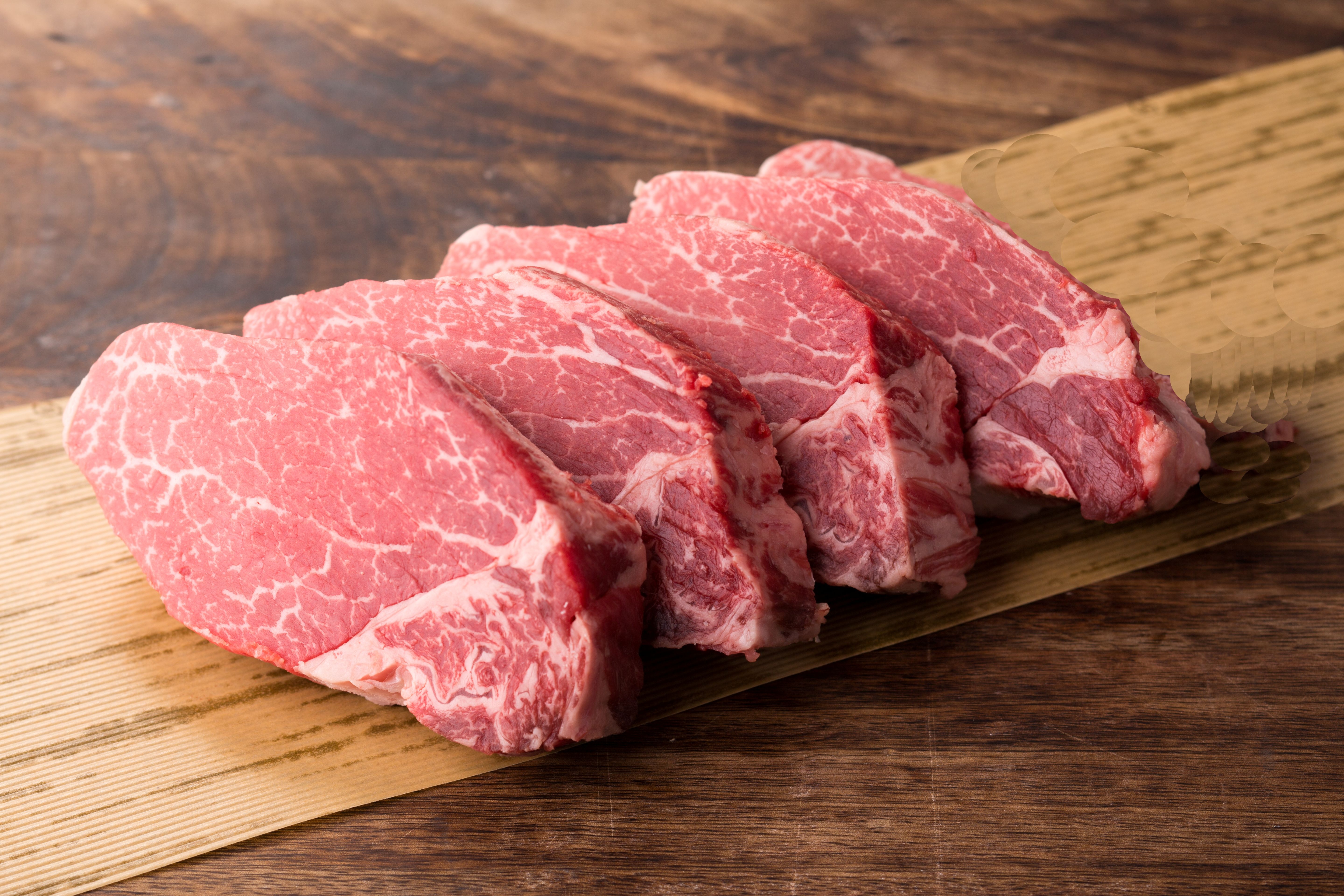 
            【8か月定期便】鳥取和牛ヒレステーキ4枚（600g）
          