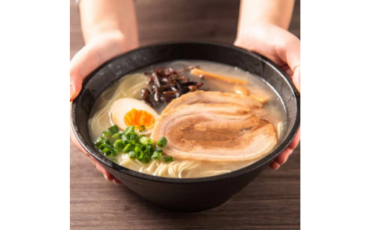 
博多屋台屈指の人気店「花山」の豚骨ラーメン(6食)(糸田町)【1240442】
