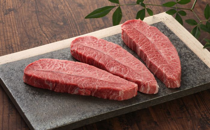 
            【全3回定期便】【GI認証】くまもとあか牛 食べ比べ C 三角バラ ミスジ リブロース【有限会社 三協畜産】 [AYCQ028]
          