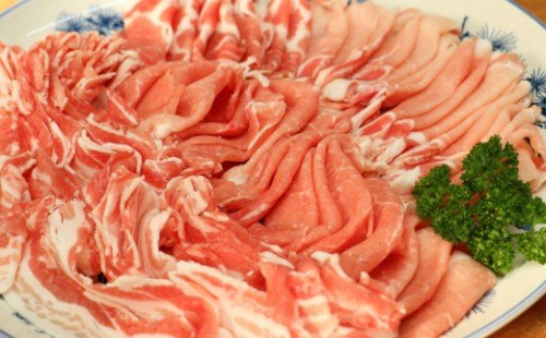 No.2033-3 かごしま黒豚（ロース・バラ肉・切り落とし）【鉄板焼き・生姜焼き・炒め物】