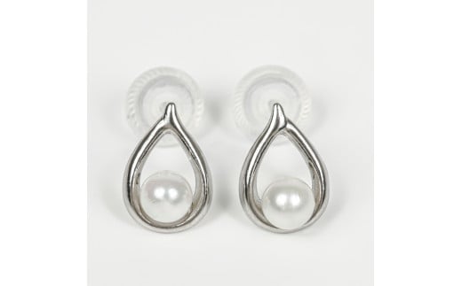 1785　プラチナあこや本真珠ピアス　しずく　あこや真珠 プラチナ ピアス 本真珠 伊勢志摩　伊勢市 アクセサリー フォーマル カジュアル ジュエリー ギフト しずく かわいい