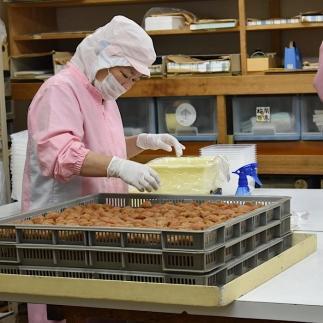  【贈答用】紀州南高梅 優梅 1000g 化粧箱入 【US7】