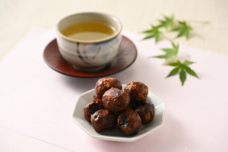 ミヤト製菓　コロ玉かりんとう黒 150g×10袋 ｜ かりんとう カリントウ 和菓子 菓子 スイーツ おやつ おいしい 定番 揚げ菓子 米油 老舗 お茶請け 黒糖 おかし 工場直送 お取り寄せ ギフト