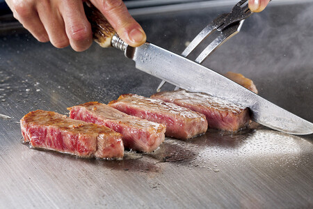 【八王子市ふるさと納税】京王プラザホテル八王子　松阪牛と魚介のコース　ディナーペア御食事券（1組2名様）