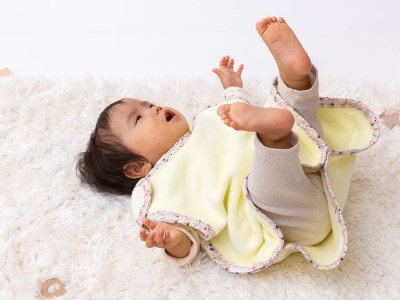 名入れ可 綿毛布スリーパー (丸型) クリームイエロー×花柄 毛布の町泉大津市産 [3341]