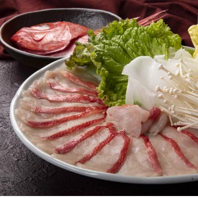 ふるさと納税 下田市 静岡県下田産 金目鯛のしゃぶしゃぶセット4名用(1/2尾分2セット、調理指南書付) |  | 01