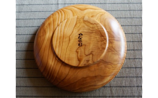 【 サラダボウル/直径18cm 銘木 魚梁瀬杉製 】 食器 サラダボウル 木製 雑貨 魚梁瀬杉 お祝い プレゼント 記念 父の日 母の日 敬老の日 杉 スギ 高知県 馬路村【401】