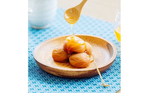 M024　粒よりおいしい梅干１２粒〔紀州みかん蜂蜜入り梅干〕