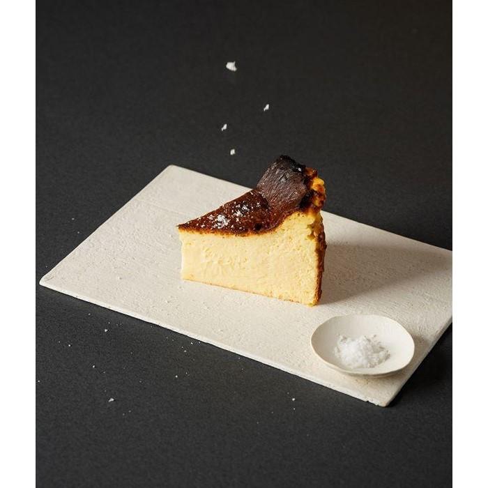 【福岡市】博多の和食屋さんが作った塩バスクチーズケーキ　5号（15cm）