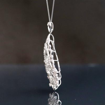 ふるさと納税 山梨市 プラチナダイヤモンドペンダント【ダイヤ1.00ct・チェーン45cm】アンティーク風 |  | 01