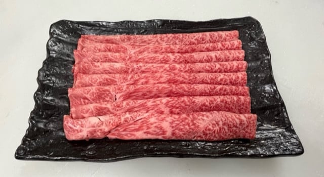 
飛騨牛 ロース 300g すき焼き 用 | 丸坂山田農園 牛肉 肉 お肉 M16S36
