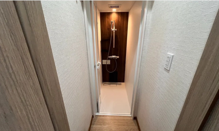 宿泊券　【ＲＯＯＭ２】カフェ併設 民泊（1泊1名素泊まり）《cafe＆stay Re:》利用券 青森県五所川原市