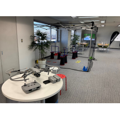 
            FM川口ラジオ番組30分出演 1 回(ドローン操縦体験 1回付)【1277758】
          