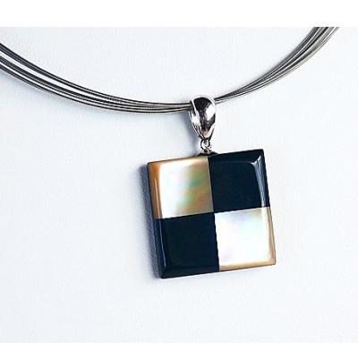 ふるさと納税 与論町 夜光貝を素材にした「コードペンダント」貝工房かざはな【NC-3】