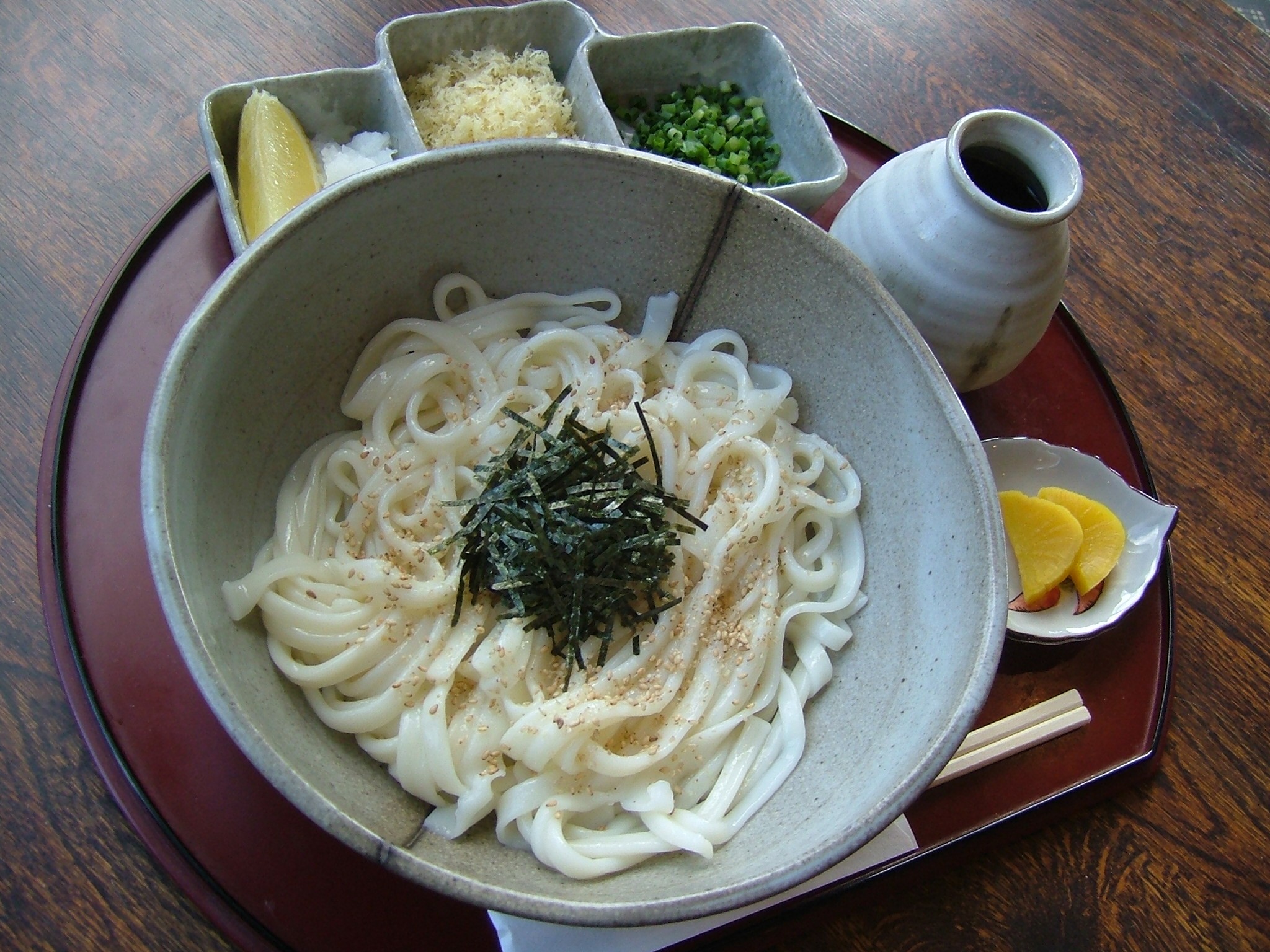 
                  うどん 6人前 3袋 1束 200g 手延べ 乾麺 熟成 贈答 熨斗 可能 長期 保存 小分け コシ 強い なめらか 饂飩 うどん ウドン 乾麺 麺 めん ギフト のし 煮込みうどん 冷やし ざるうどん 釜揚げうどん にも 茨城 関東 筑西
                