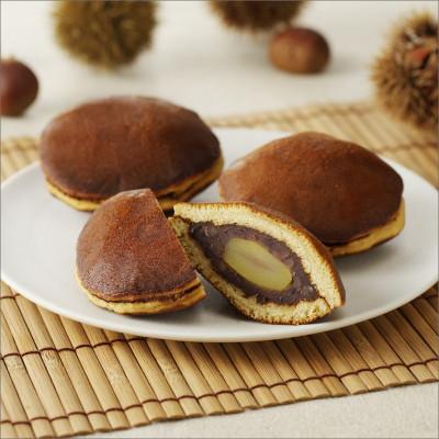 ふるさと納税 京丹後市 和菓子 銘菓 丹後名物 『栗入り 手焼き どら焼き』 5個入り 栗が丸ごと ごろっと1個!手土産にも |  | 02