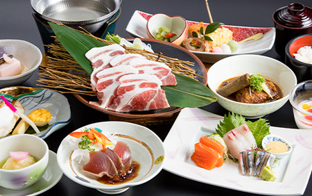 館内で砂むし温泉が楽しめる 1泊2食付ペア宿泊券 黒豚しゃぶ鍋会席プラン 指宿フェニックスホテル IB100-003 宿泊券