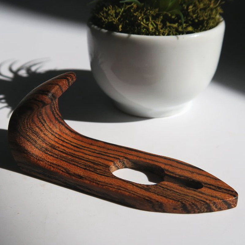 木製サムフック ヤマハ用 木製 サムフック 素材 シタン グラナディラ ボコーテ 肌触り 優しい素材 幅広い分野 中間的 サウンド 黒色 硬い木 茶褐色 黄色 杢目 柔らかい木 管楽器用 愛知県 小牧