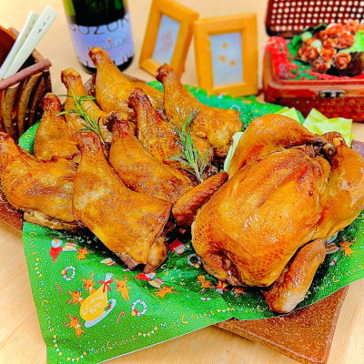 
＜クリスマス数量限定12/14から発送＞鶏丸焼きスモーク×1羽、骨付き鶏モモスモーク×8本【1072075】
