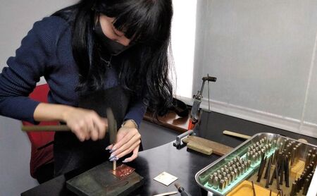 彫金 刻印 バングル 石付き 制作 体験 コース 1名 FABBRICA OSAWA ／ 体験チケット