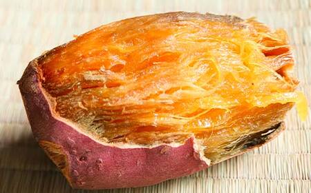 上品な甘さの【シルクスイート】1kg （栽培期間中、農薬、化学肥料不使用） さつまいも サツマイモ 芋 F3S-2001