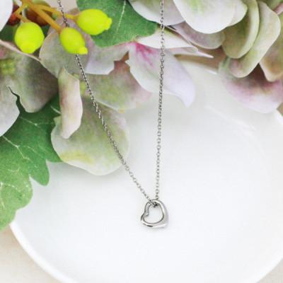 ふるさと納税 弥彦村 純チタンオープンハートペンダント ハート ネックレス 変色しにくい ギフト かわいい 新潟県 弥彦村 |  | 02