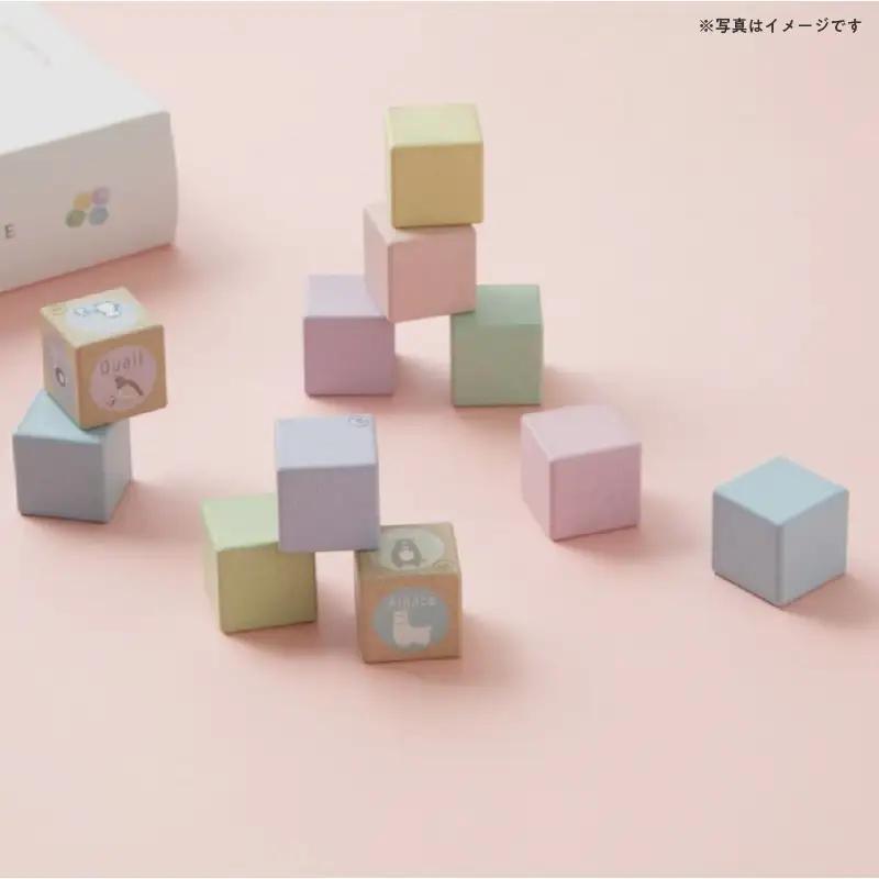 キューブ型の知育玩具【にじいろキューブ】
