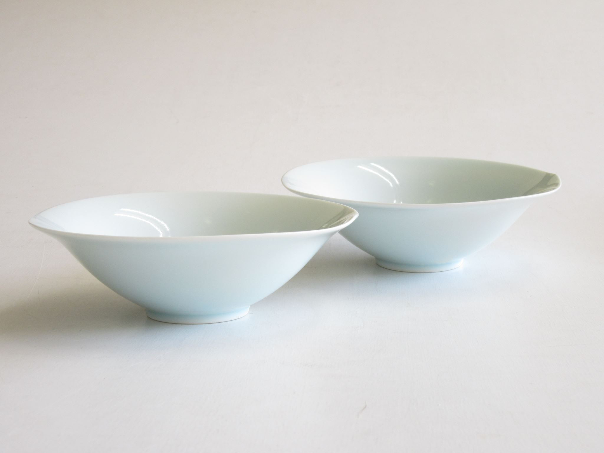 
有田焼 青白磁・なぶり多用鉢2個セット ARITA PORCELAIN LAB(アリタポーセリンラボ)
