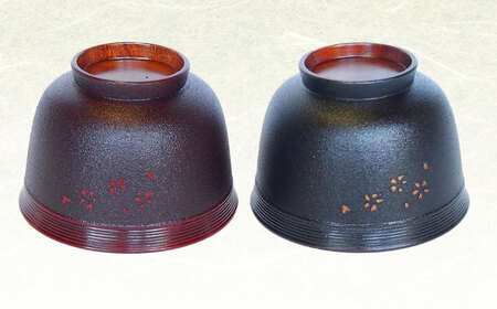 【唯一無二の手触り】しっくりと手になじみ飲みやすいと評判の汁椀プレミアム赤と黒