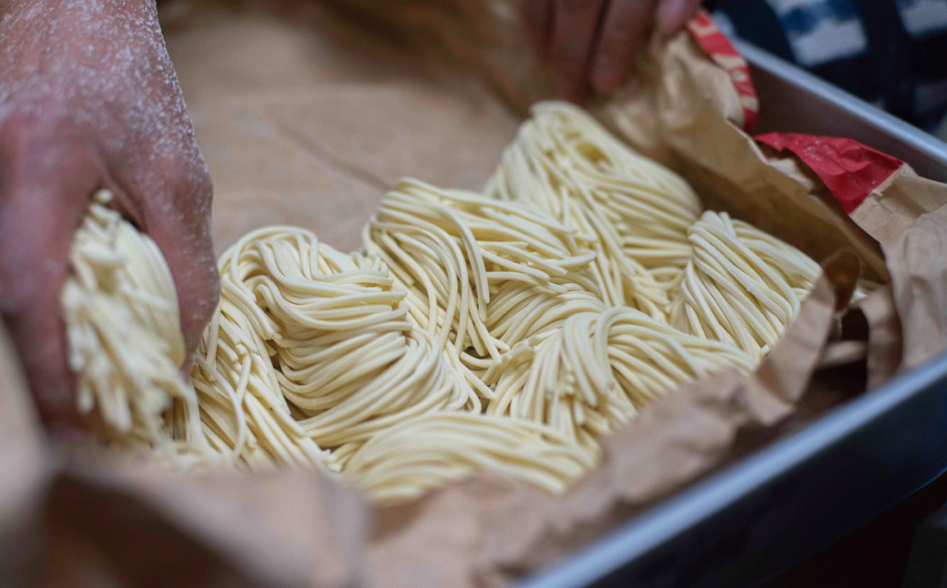 令和4年より製麺機を導入し、国産小麦を使った｢自家製麺｣を提供しています