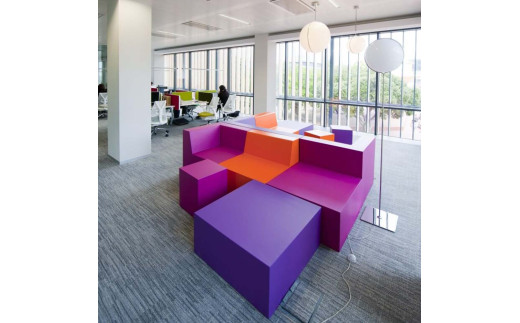 Trinity（D） 椅子 イス インテリア オブジェ 置物