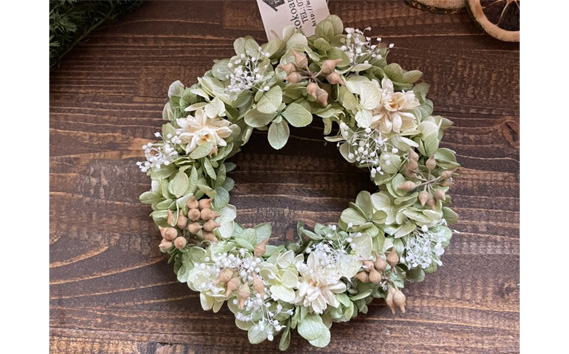 プリザーブドフラワーリース（直径約22cm）