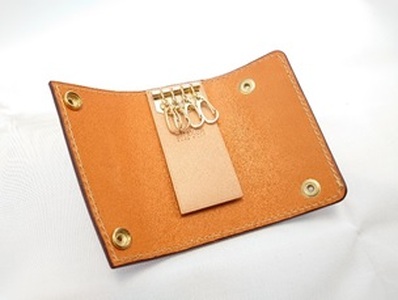 【SNAKER-handicraft】本革栃木レザー使用 4連キーケース SNAKERオリジナルホック付 キャメル