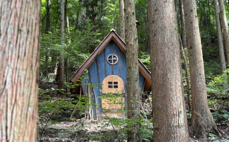 こびとの森自然探検あそび　小学生1名体験権 | 自然体験 アウトドア体験型 ファミリー向け 子ども冒険 森の探検 ファンタジー体験 ネイチャーゲーム こびとの家 秘密の宝箱 童話の世界 自然学習 非日