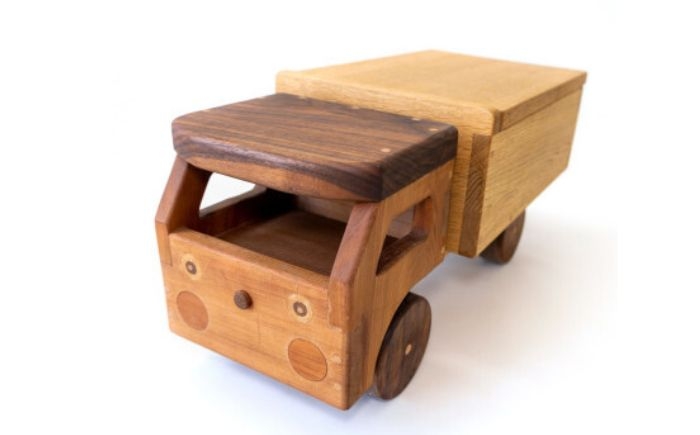 
                  トラックくん 1体 | 木 工芸品 インテリア 木製雑貨 雑貨 北海道 | アンテナショップPiPaセレクト [BOAK058]
                