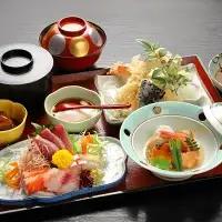 かっぽうたか木　お食事券2,000円分 / お食事 割烹 お食事券 居酒屋 和歌山 田辺市 旬の食材 新鮮 魚 海鮮 和食 【kpt001-1】