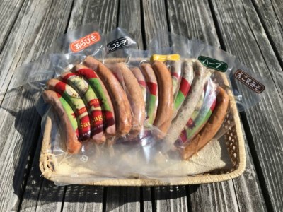 モウ飛騨市のお肉しか食べないんだもん10点盛りセット とんちゃん ベーコン ロースハム ソーセージ 飛騨地鶏 山之村牧場 希夢千家けいちゃん きのえ 神岡 飛騨[DL001]