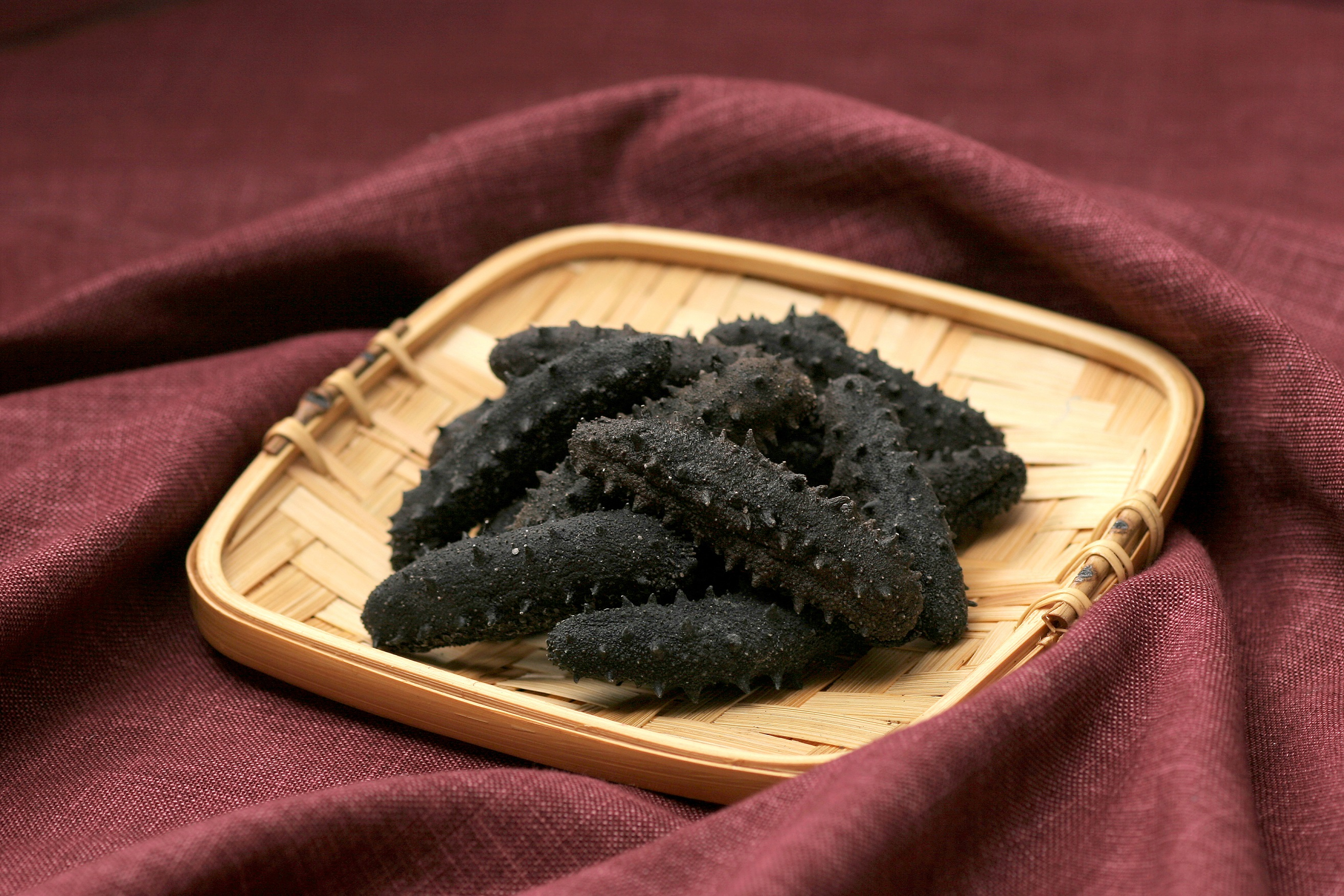 
1000-01乾燥なまこ（干しなまこ）特級品
