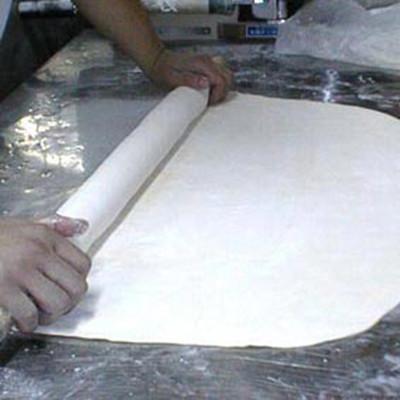 ふるさと納税 東かがわ市 讃岐手打ち本生「手作りうどんセット」 10人前(麺棒・打ち粉・作り方・だし付きセット) |  | 01