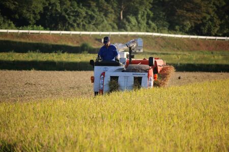  令和6年産 新米 銀河のしずく ( 無洗米 ) めでた米 キューブ米 300g 9個 2.7kg ( 化粧箱 入り )  2合 無洗米 小分け 真空パック 長期保存 米 精米 白米 ブランド米 20