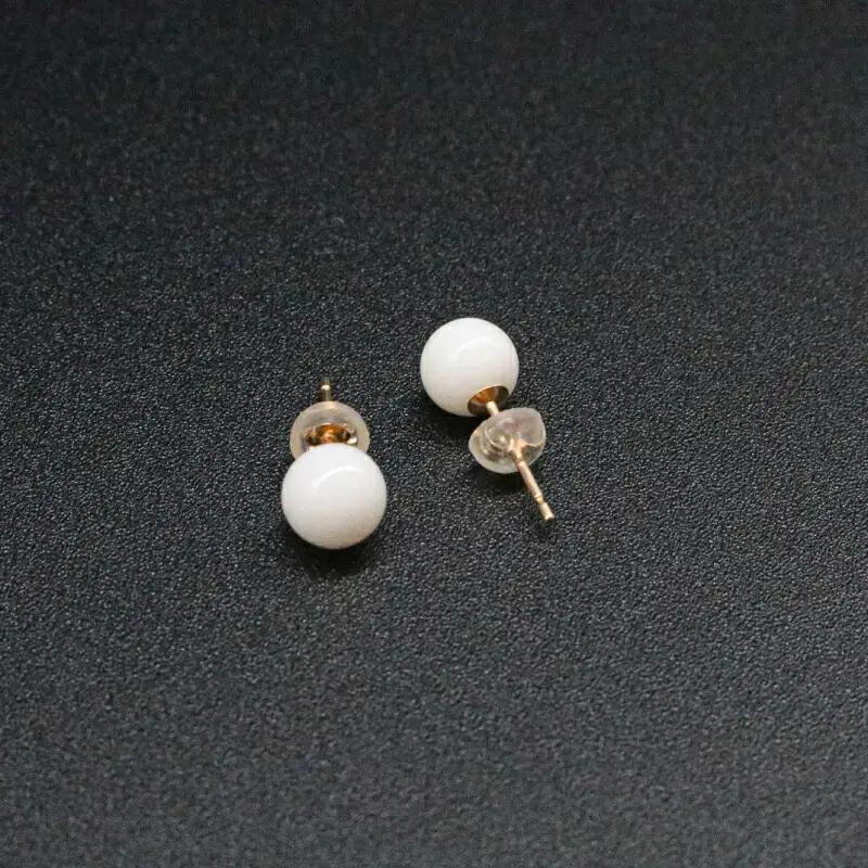 【サンゴ】白サンゴピアス