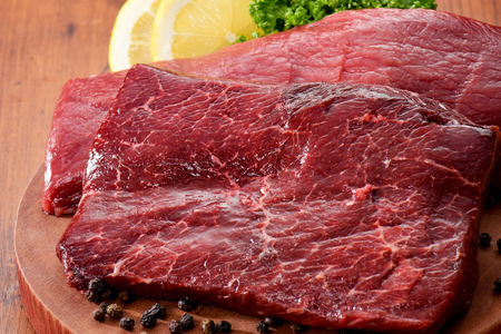 鹿肉 ロース 600ｇ ( ロース300g ホエーロース300g ) ジビエ 北海道別海町  JY0000003（ 鹿肉 鹿肉 エゾ鹿肉 蝦夷鹿肉 ジビエ鹿肉鹿肉 ）
