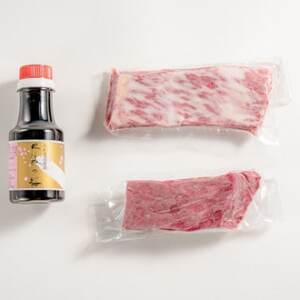 【桜屋】上赤身 霜降り馬刺し食べ比べ(各150g)計300g(専用醤油付き150ml)(益城町)【配送不可地域：離島】【1614084】