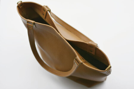 牛革 2wayトートバッグ キャメル AX134-2