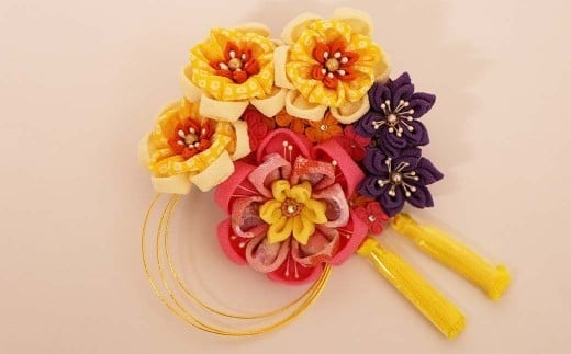 
つまみ細工 お花の髪かざり(大きめクリップ) W-ww-058A
