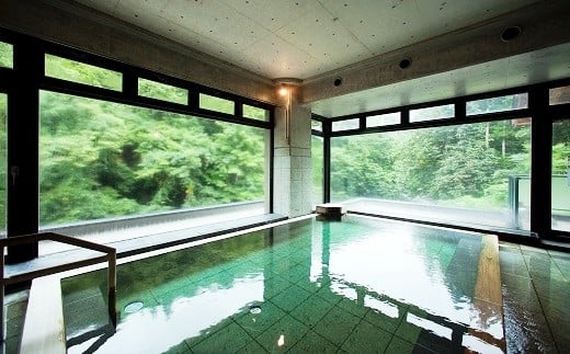 大沢温泉　山水閣ペア宿泊券１泊２食　新館　和室２間（渓流側）プラン 【207】