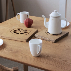 鍋敷き おしゃれ 木製 なべしき 無垢材 キッチン 雑貨 国産 栗の木 栗材 インテリア 藤枝家具 木工品 日用品 遊木舎 G22M ハスナベシキ M 静岡県 藤枝市  ( 木工雑貨 キッチン雑貨 デ