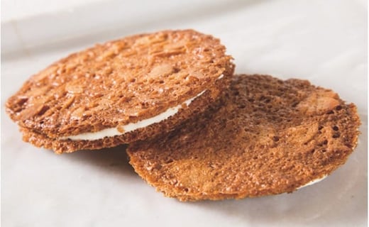 
            今金紀行20枚入り(ホワイトチョコ10枚・いちご10枚) お菓子 菓子 食品 F21W-548
          